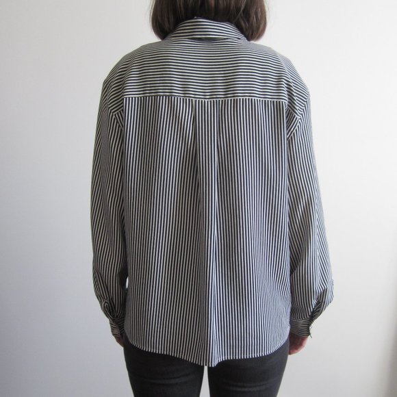 Late 80s-early 90s navy & white striped button-up - Picture 6 of 6